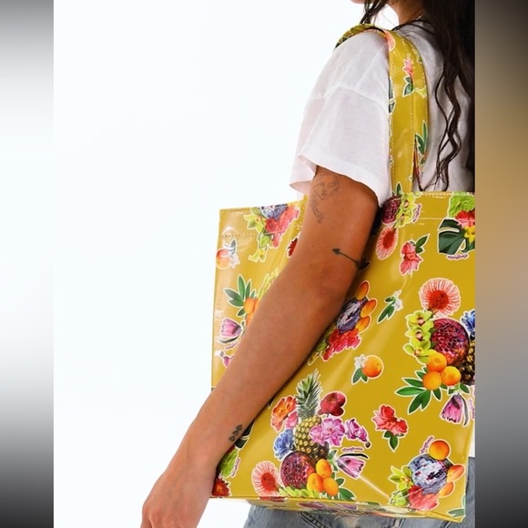 NWT-Consuela “Vivi “ Classic Tote-Tropical yellow Floral Tote Bag - Picture 2 of 3